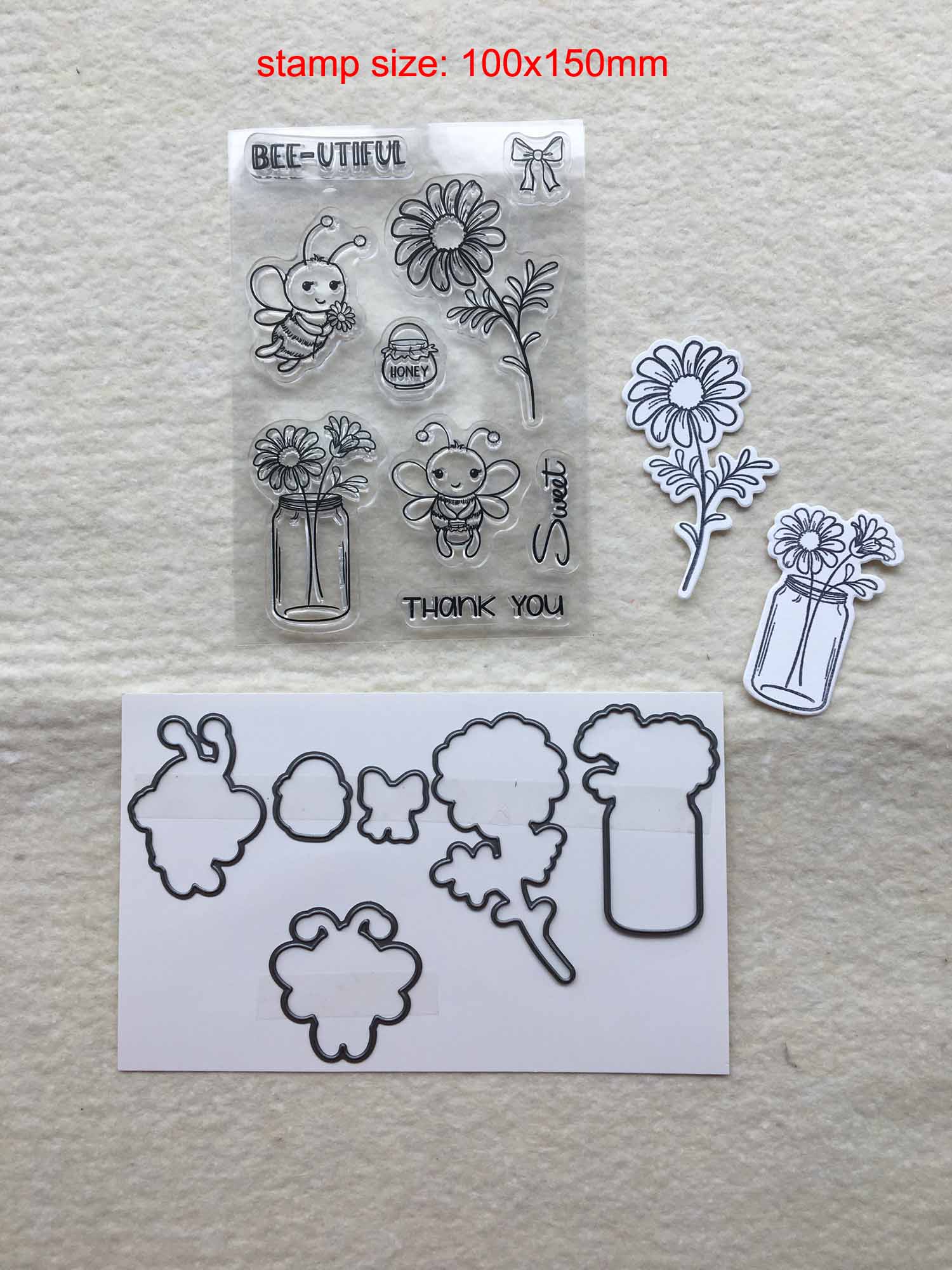 Daisy Bee Dies With Stamp Set